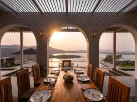 Lake Arches by StayVista - Lakeside villa with Infinity pool, Gazebo & Modern Greek interiors