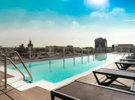 Hotel Giralda Center
