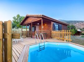 Aldea Los Odres - Cabañas de Madera de 1ª con Piscina Privada y BBQ en la puerta, casă la țară din Moratalla