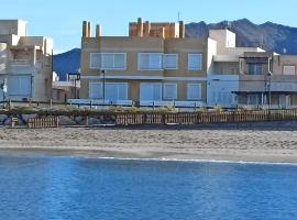 Apartamentos La Calilla Cabo de Gata, παραλιακή κατοικία σε El Cabo de Gata