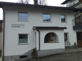 Ferienhaus Kirchler, lomamökki kohteessa Hippach