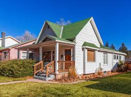 Library House, villa in Durango