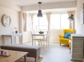 Lloret de Mar - BeachSide Apartment - Free Parking - limited size car