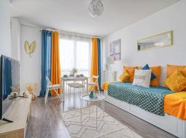 Saphir T2 proche Paris, hotel in Vitry-sur-Seine