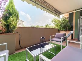 Oasis Luxury - A.C/Terrace/2Bedrooms, apartamento em Bérgamo