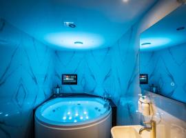 Brand New Apartment Central Location Hot Tub, готель з гідромасажними ваннами у місті Боунесс-он-Віндермір