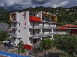 Hotel Villa Al Vento, hotel a Torbole