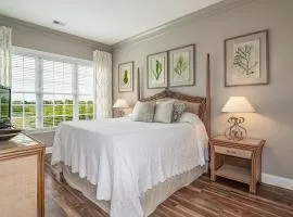 Bright and Airy 3 Bedroom Villa Marsh Views