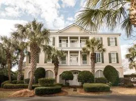 Creek Front Beach House in gated Litchfield by the Sea