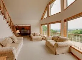 Gordonsville Retreat Deck with Spectacular Views!