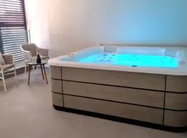 Aria Apartment with Jacuzzi, near Split