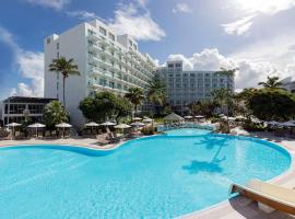 Sonesta Maho Beach All Inclusive Resort Casino & Spa, hotel em Maho Reef