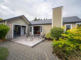 Southland Sounds - Te Anau Holiday Home, holiday home in Te Anau