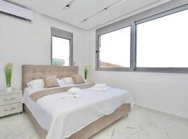 NESI Apartments, guest house in Ulcinj