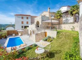 Holiday Home Pazin with Scenic Pool