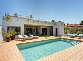Modern detached villa with sea view and private pool