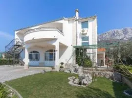 Apartment in Ka tel Gomilica near the Sea