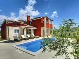 Villa in Bratulici with Pool near Beach