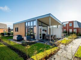Modern chalet with beautiful terrace, in Friesland, vacation rental in Akkrum