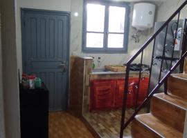 Studio meublé à imouzzer kandar: Imouzzer du Kandar şehrinde bir daire