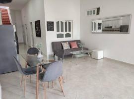 Hermosa Casa para compartir en Familia y amigos, מלון בחריקו