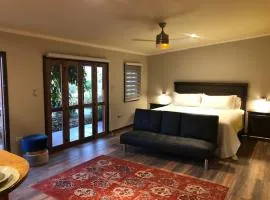 Strip Center Suites by Casona Lo Aguirre