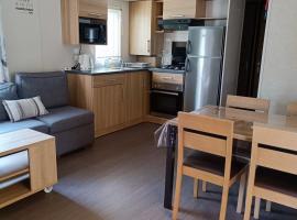 Mobil home 3 ch domaine de kerlann pont aven wifi inclu, κάμπινγκ στο Pont-Aven