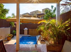 Dar 66 Plunge Pool Resort Townhouses, family hotel in Ras al Khaimah