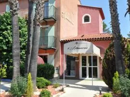 Studio Albatros en RDJ avec Terrasse, Parking privé, Piscine, proche Golf St Donat