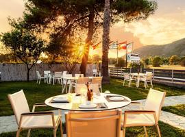 Kalogria Summer Retreats - Seimeio Strofilia, Sunny Vibes, hotel perto de Aeroporto Araxos - GPA, 