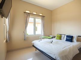 Urbanview Resort Adang Zecky Cisarua Puncak by RedDoorz, hotell i Sampal 2