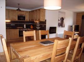 Appartement Crest-Voland, 5 pièces, 8 personnes - FR-1-733-123, hotel in Crest-Voland