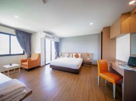 Phavina Grand Boutique, hotel in Rayong