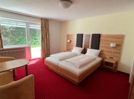 Hotel Silberfelsen: Menzenschwand şehrinde bir otel