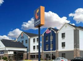 Comfort Inn & Suites Kenosha-Pleasant Prairie, מלון עם חניה בקנושה