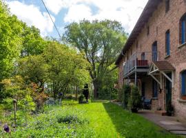 Ferienwohnung im Landhaus Neparmitz, apartamento em Poseritz