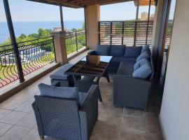 Panoramic Sea View Apartment, apartment in Byala