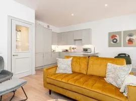 Leicester Square Apartments by Joivy