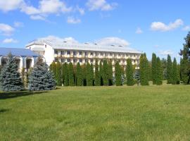 V.T Gutsa Recreation center, Hotel in Kapitanivka
