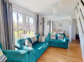 87 Strawberry Hill, Tolroy Manor