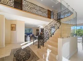 GRAND APARTMENT by the Harbor,