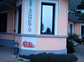 Il Castagneto, viešbutis su vietomis automobiliams mieste Trivero