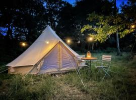 Tent 't Schaaphof, glamping site in Deinze