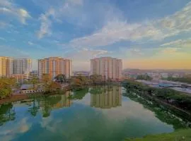 -Lake View- Mount Austin IKEA Toppen 10 mins - B108