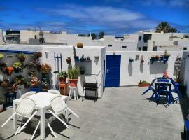 Brīvdienu māja 3 bedrooms house at El Golfo Lanzarote 500 m away from the beach with furnished terrace and wifi pilsētā Elgolfo