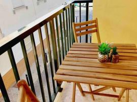 TORRE DEL MAR DELUXE CLOSE TO BEACH & PARKING Sinese Design Homes, hotel in Torre del Mar