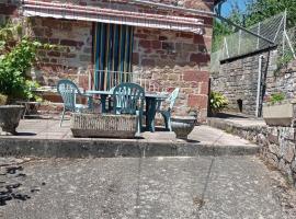 Gîte à Noailhac ferme au calme bourg & église XII、Noailhacの別荘