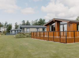 Linwater Holiday Park, glamping site in Newbridge