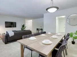 Luxury apartment at Crystal City with Amazing Amenities