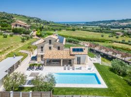 Villa Amore di Ada - Design, AirCo, Private Pool & Near The Beach, hôtel à Monterubbiano